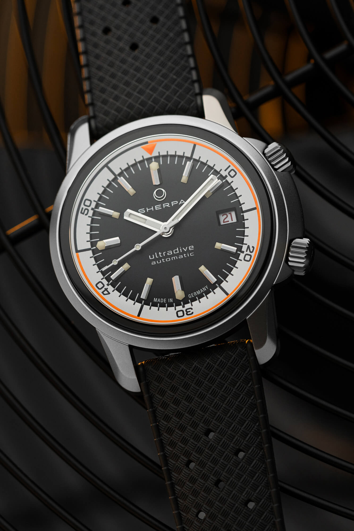 Sherpa_Ultradive_MATTE_blacktropic_slider