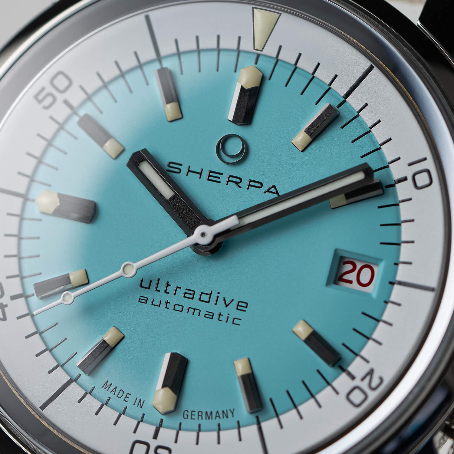 Ultradive_Atoll_dial_SQ
